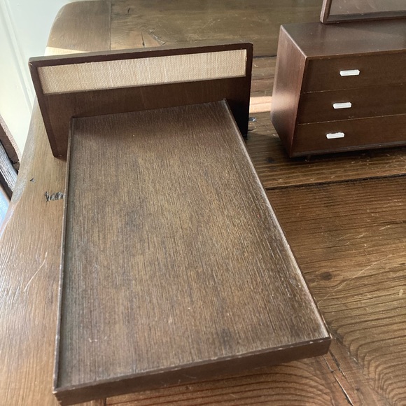 Vintage 1950’s Barbie Doll Furniture Set with Striped Cushions - Picture 12 of 15